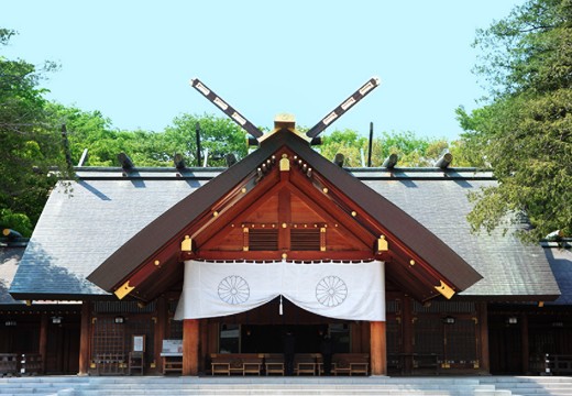 GLLARE MARUYAMA(グラーレ マルヤマ)。挙式会場。格式高い『北海道神宮』での、厳かな神前式も可能です
