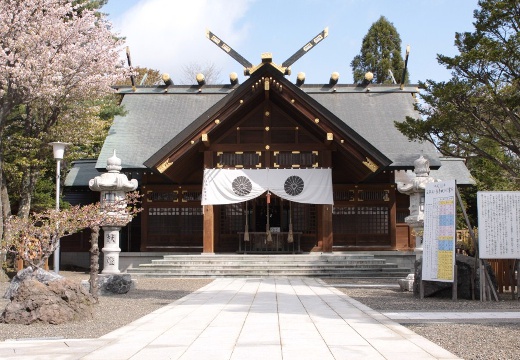 アールベルアンジェ室蘭。挙式会場。登別市にある『刈田神社』には、最大40名まで参列可能