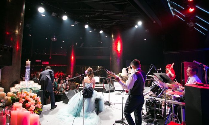 JASMAC PLAZA(ジャスマックプラザ)。演出・小物。迫力満点のライブパフォーマンスが、パーティーをより一層盛り上げてくれます