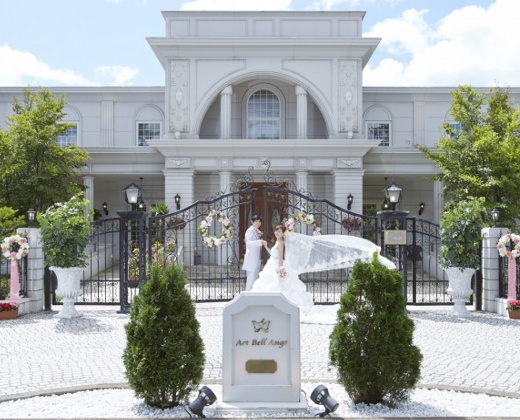 アールベルアンジェ釧路貴賓館。アクセス・ロケーション。海外の邸宅を思わせる瀟洒な外観が、結婚式場の目印です