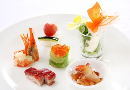 札幌ブランバーチ・チャペル。料理。新鮮な海の幸をふんだんに生かした北海道ならではの一皿