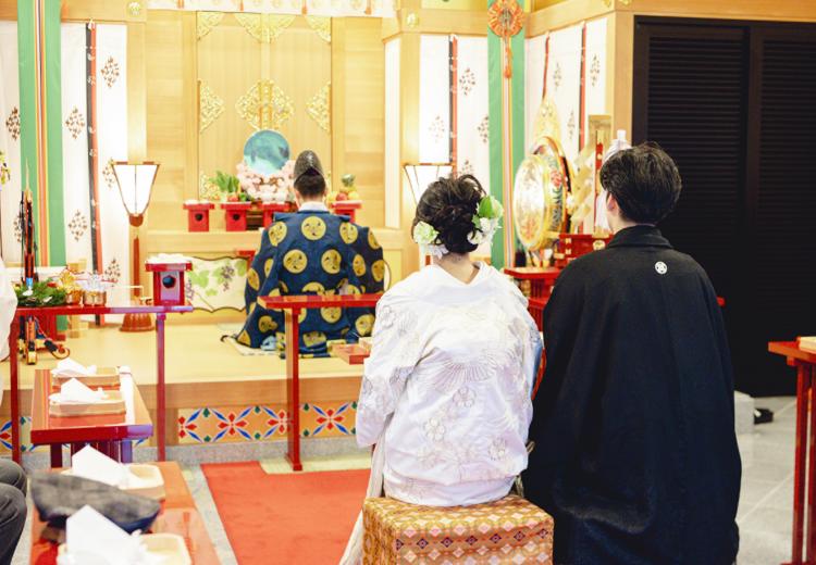 西野神社。挙式会場。伝統的な儀式を通して、これからの人生を共に歩む決意を神に奉告