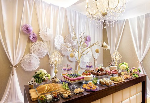 La Facon(ラ・ファソン)。披露宴会場。デザートビュッフェ専用スペースなど、設備も充実しています