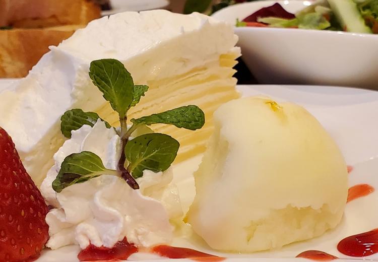 札幌伏見稲荷神社。料理。上品な甘さのドルチェがコースの最後を締めくくります