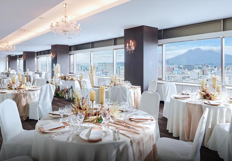 アートホテル弘前シティ。披露宴会場。最上階の『スカイバンケット』は60名まで収容できます