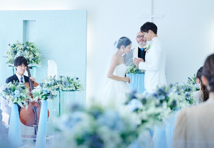 アートホテル弘前シティ。挙式会場。教会式のほか、ふたりらしさを取り入れた人前式にも対応