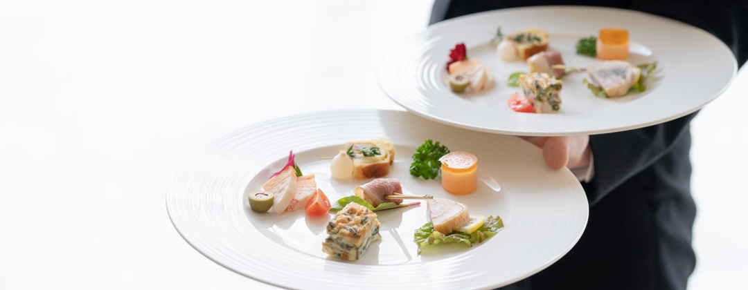 プラザマリュウ五所川原。料理。吟味した食材を用い、丁寧に仕上げられた婚礼料理。パーティーの進行に合わせて、タイミングよくサーブされます