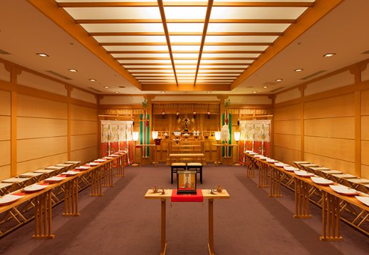 ホテルメトロポリタン盛岡 NEW WING(ニューウィング)。挙式会場。厳かな神前式が執り行える神殿は、48名まで列席できます