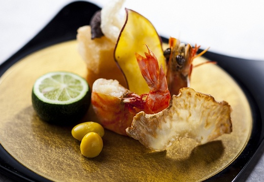 ベルヴィ ロヴィナテラス。料理。旬の食材を使った季節を感じさせるメニューが揃います