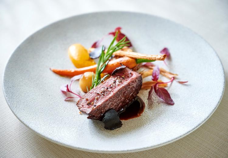 ensoleille（アンソレイユ）。料理。旬の食材にこだわり、3ヶ月毎に季節のフルコースを開発