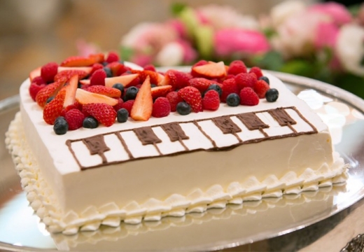 石巻グランドホテル。料理。ウェディングケーキでも思い出やこだわりを表現