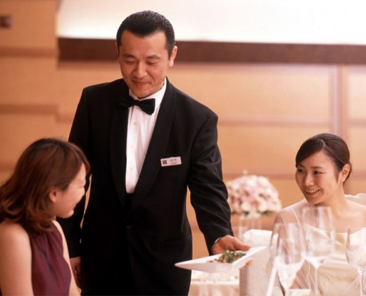 石巻グランドホテル。スタッフ。ホテルのベテランスタッフだから、ゲスト対応も安心できます