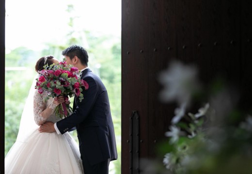 錦ケ丘アーリー迎賓館。挙式会場。クラシカルなチャペルを舞台に、幸せに包まれた一日が始まります