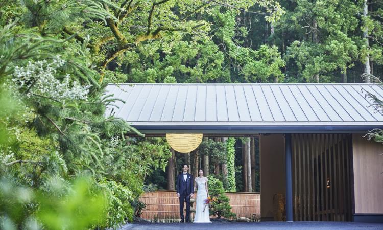 青龍荘。アクセス・ロケーション。自然に囲まれて佇む和モダンな邸宅で特別な一日を過ごせます