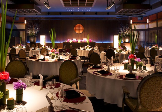 グランドホクヨウ。披露宴会場。日本の意匠を施したオリエンタルな『さくら』は140名まで