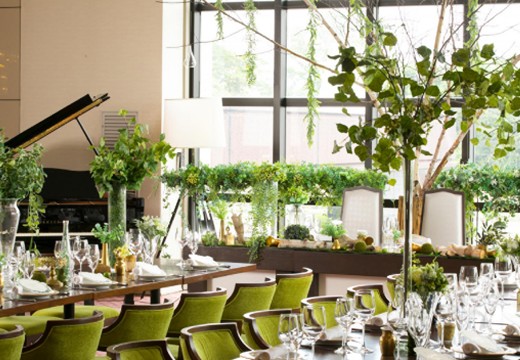 グランドホクヨウ。挙式会場。ナチュラルで開放的な人前挙式会場『GREEN LOUNGE』