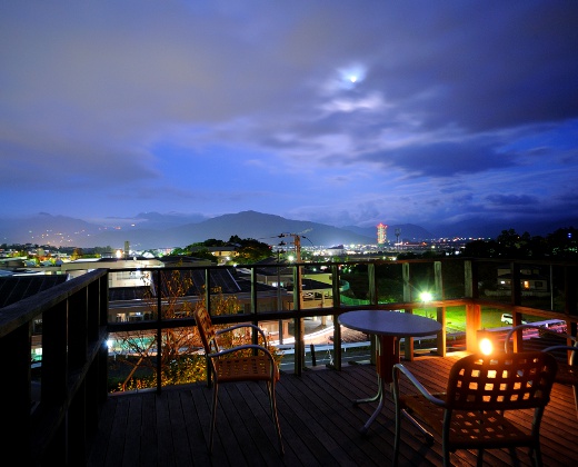 名月莊。アクセス・ロケーション。蔵王連峰を見晴らす高台に建つ旅館を舞台に優雅な結婚式が実現