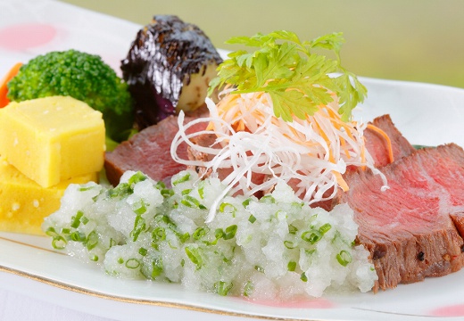 裏磐梯高原ホテル。料理。料理には福島ブランドの食材や地元産の有機野菜などを使用
