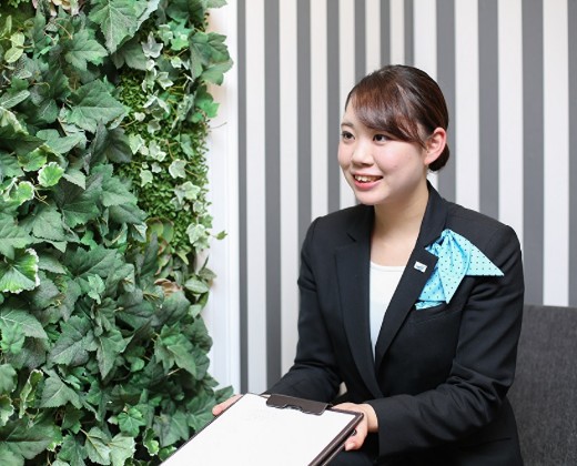 エルティ ウェディング・パーティ エンポリアム。スタッフ。新郎新婦を優しく見守り、丁寧に対応してくれるプランナー