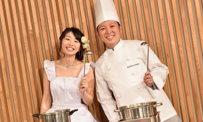 アーマ・テラス 福島空港店。演出・小物。エプロン姿の新婦やシェフになりきった新郎が、料理を振る舞うこともできます