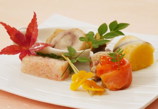 水戸京成ホテル。料理。お箸でいただける一口サイズの料理は、女性や年配のゲストに好評