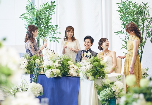 ホテル・ザ・ウエストヒルズ・水戸。披露宴会場。ふたりらしい空間で過ごす、大切なゲストとの楽しい時間