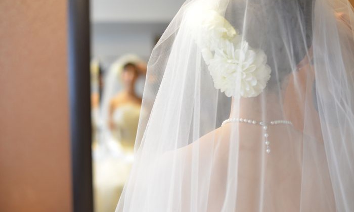 ホテル・ザ・ウエストヒルズ・水戸。スタッフ。プロが手掛けるヘアメイク。花嫁ごとに似合うメイクを提案します