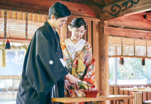 ホテル・ザ・ウエストヒルズ・水戸。挙式会場。提携神社で執り行う竹筒を使った「水合わせの儀」