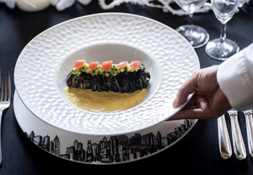 ウエディングヒルズ アジュール。料理。徹底した温度管理のもと、最高の状態でサーブされます