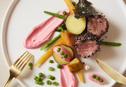 ウエディングヒルズ アジュール。料理。フレンチ、和食、イタリアンが一体となった豊かな味わいの逸品