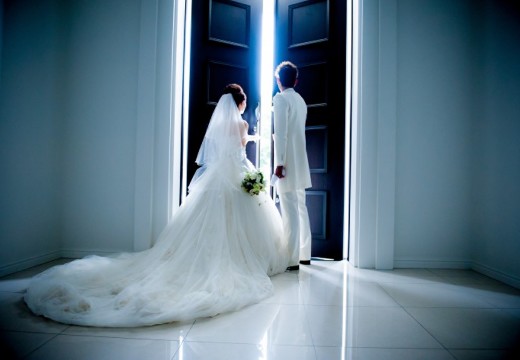 St.LUMIERE（セントルミエール）。挙式会場。花嫁のウェディングドレスが美しく映えると評判です