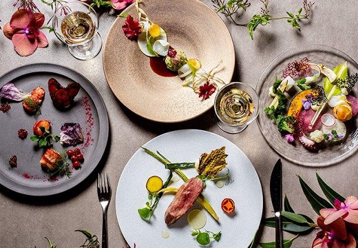 ザ グランダブリュー 水戸(THE GRAND W MITO)。料理。ふたりの想いを盛り込んだオリジナルのフルコース