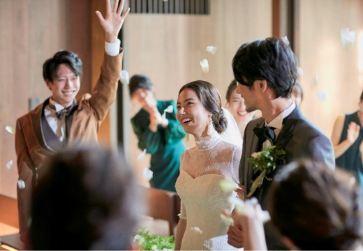 ザ グランダブリュー 水戸(THE GRAND W MITO)。挙式会場。最大80名を収容する独立型のチャペルで過ごす特別なひととき