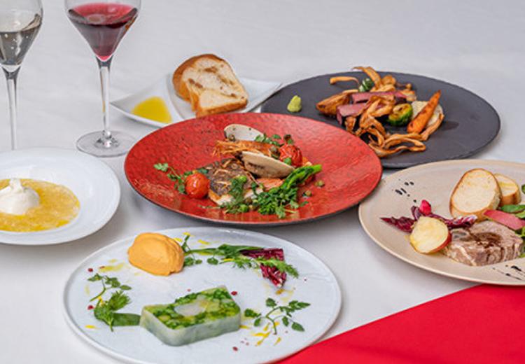 ときわ邸 M-GARDEN(ときわ邸 エム-ガーデン)。料理。旬の食材の良さを最大限に引き出す調理法を採用しています