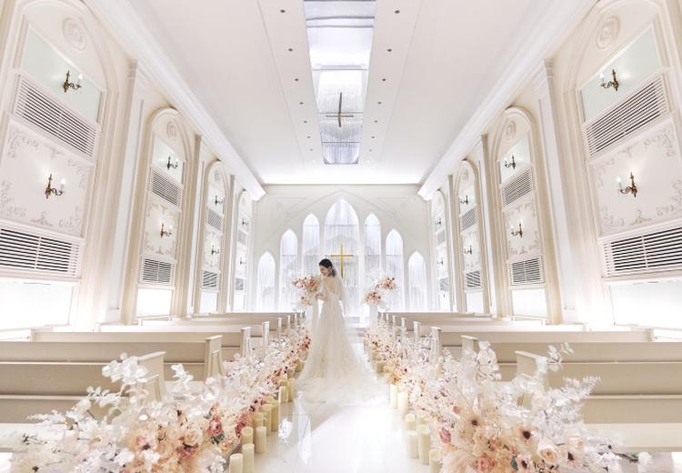 アーカンジェル迎賓館 宇都宮。挙式会場。花嫁の美しさを引き出す純白のチャペル『ホワイトハウス』