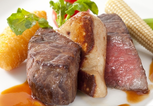 Ciel Belle Terre(シエル べル テール)。料理。ボリュームもしっかりある料理は男性ゲストから好評です