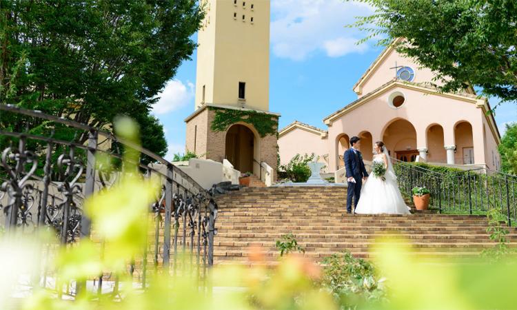 VILLAS DES MARIAGES 太田（ヴィラ・デ・マリアージュ 太田）。アクセス・ロケーション。都会の喧騒を離れた非日常空間を舞台にしたウェディングが叶います