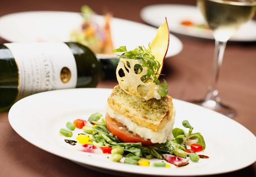 GLOBAL WEDDING DIADE(グローバルウエディング ディアーデ)。料理。料理に合うワインやドリンクも種類豊富に揃っています