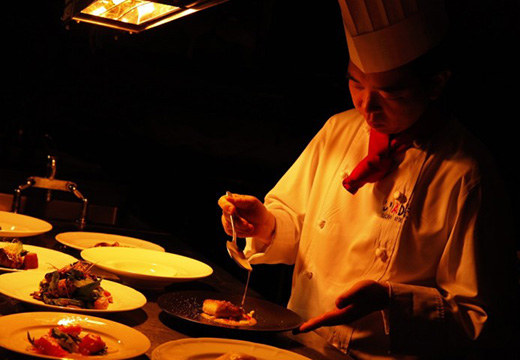 GLOBAL WEDDING DIADE(グローバルウエディング ディアーデ)。料理。ソース1滴にも妥協しない料理人が心を込めて作ります