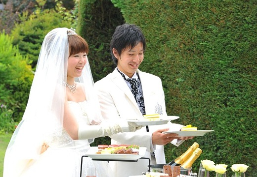 桐生グランドホテル。披露宴会場。ガーデンではデザートビュッフェを用意することも可能