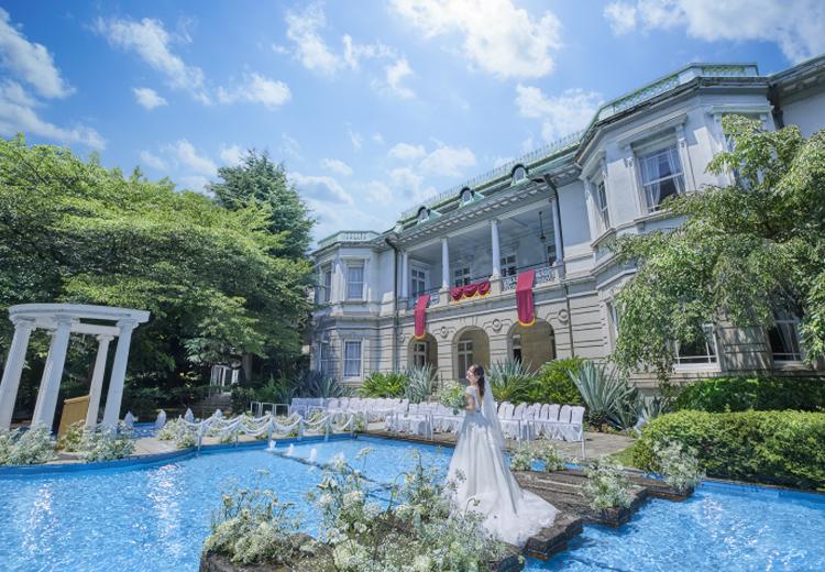 グランドプリンスホテル高輪 貴賓館。挙式会場。中庭の『ファウンテンチャペル』では開放的な挙式が叶います