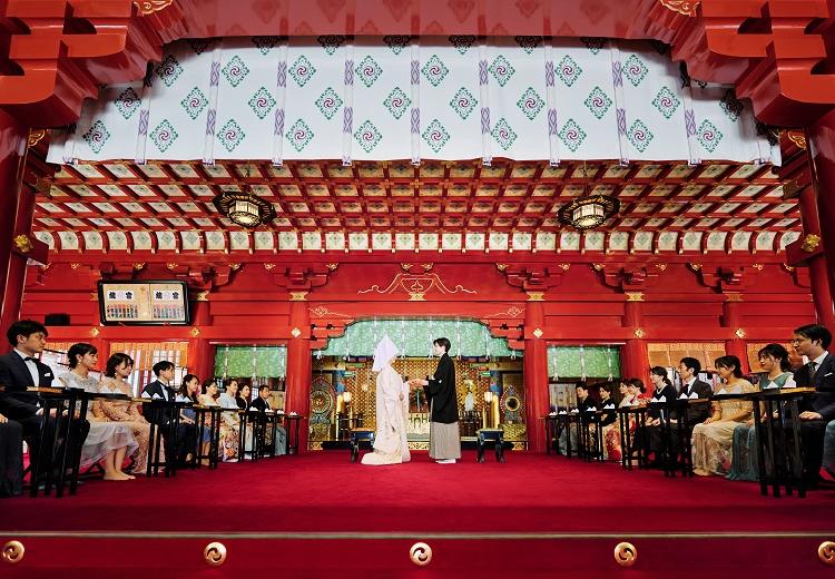 神田明神結婚式場 明神会館。挙式会場。結婚式には、親族席、友人席合わせて92名まで参列可能