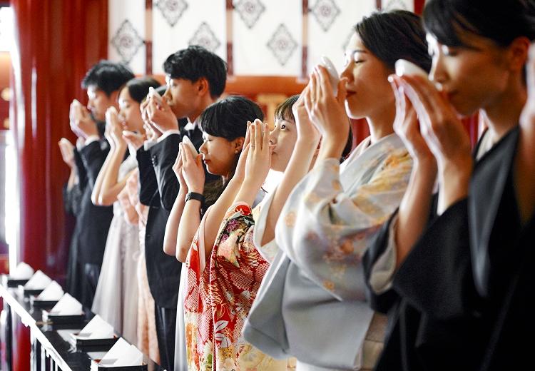 神田明神結婚式場 明神会館。挙式会場。親族のみ参列可能な神社が多いため、友人にも新鮮に映るでしょう