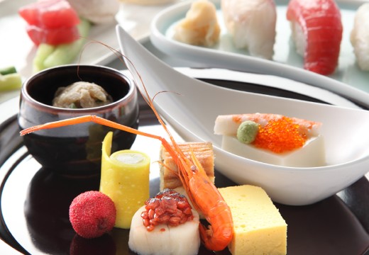 八王子エルシィ。料理。配置や彩りにもこだわりを感じる上質な会席料理