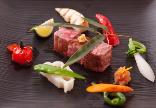 アヴァンセ リアン 東京(AVANCER LIEN TOKYO)。料理。和食の修業も積んだシェフならではの逸品も楽しめます