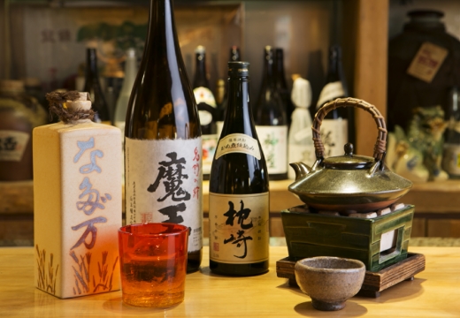 なだ万 ZIPANGU(ジパング)。料理。ソムリエや利き酒師が常駐。料理に合う一杯をすすめてくれます