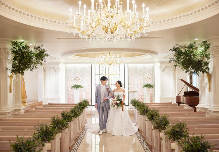 リーガロイヤルホテル東京。挙式会場。緑と光に包まれたチャペル『カナホール』で感動的なセレモニーを