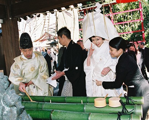 居木神社。スタッフ。緊張する儀式も細やかな気遣いでスムーズに誘導してくれます