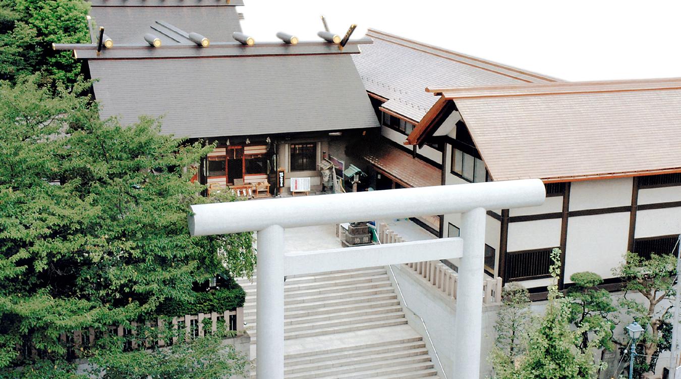 芝大神宮。1000年以上の歴史を持つ由緒ある『芝大神宮』が挙式の舞台。風格ある佇まいで、境内では四季折々の趣が感じられます