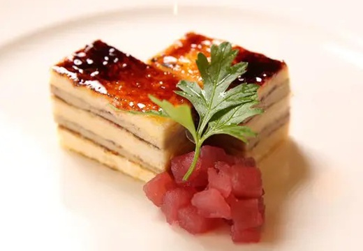BATUR TOKYO(バトゥール東京)。料理。アレルギーへの対応も万全。ゲストも安心して味わえます